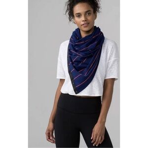 Lululemon Vinyasa scarf SHBG Sailor Stripe Hero Blue Alarming